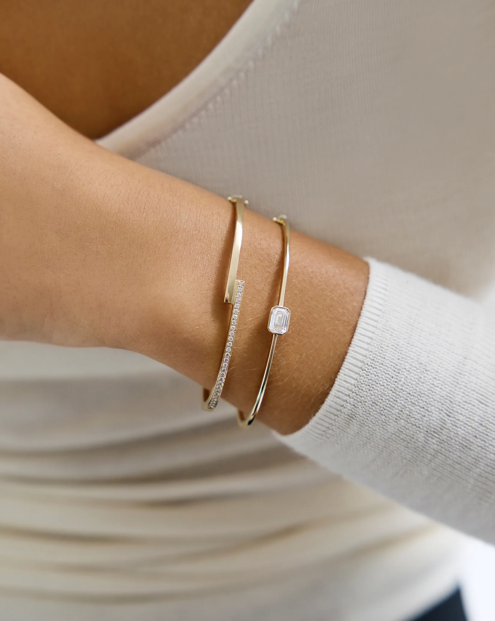 Emerald Lab Diamond Bangle - Image 2