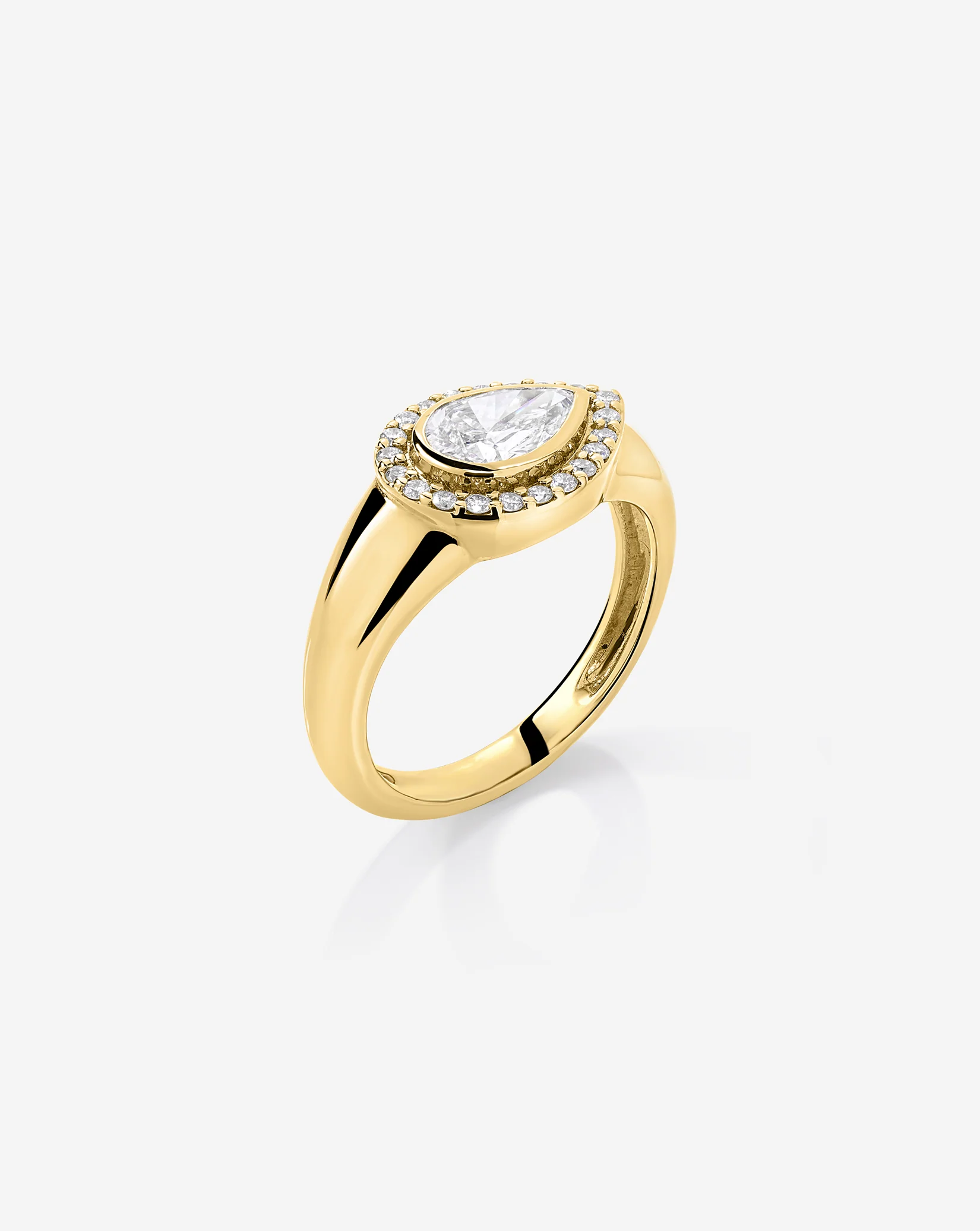 Halo Lab Diamond Signet Ring - Image 6