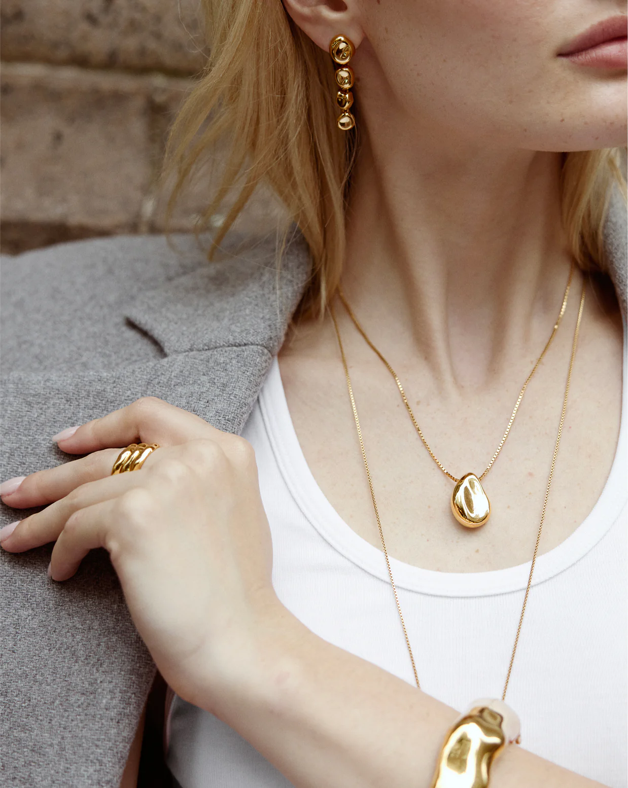 Forma Pendant Necklace - Image 3